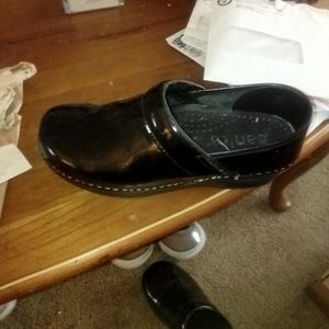 Sanita "Professional" Clogs Black Patent Size 39 (9)